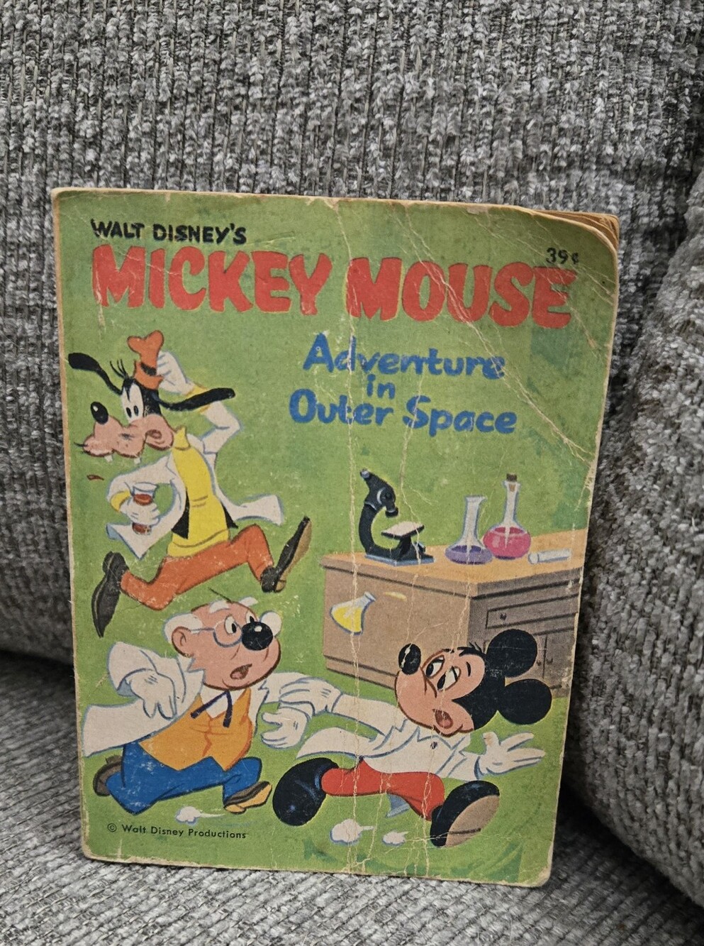 Disney Mickey Mouse Book: Adventure in Outer Space 1968 Disney Franchise